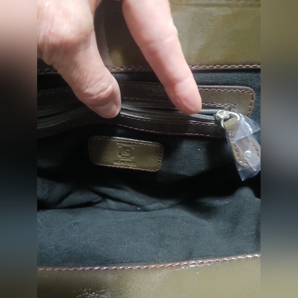 NWOT Liz Claiborne Leather Clutch - Picture 8 of 10